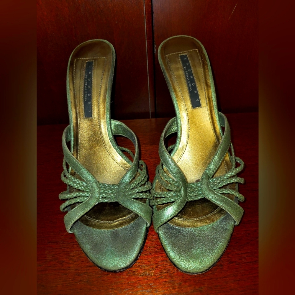 Shelli Segal LAUNDRY Stiletto Sandal